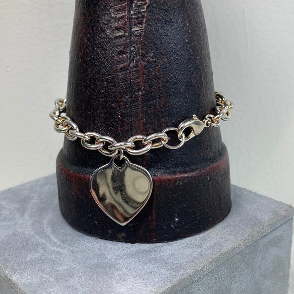 Silver Tone Heart Charm Chain Bracelet 7" - Picture 1 of 6
